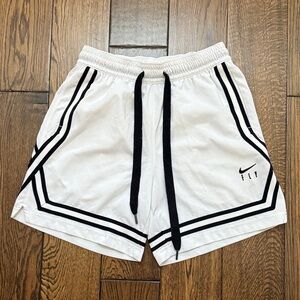 Nike Crossover Basketball Shorts Women’s XS White
